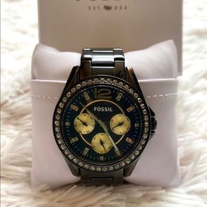 FOSSIL Watch With Crystals Women